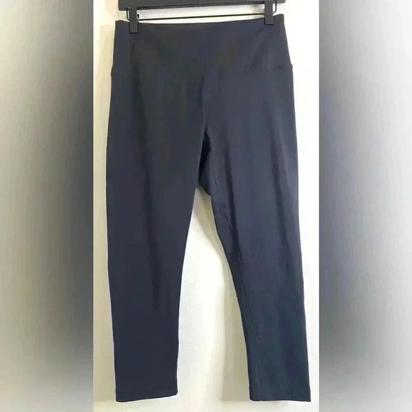 As Revival Cut Out Design Capri Leggings - Picture 3 of 3